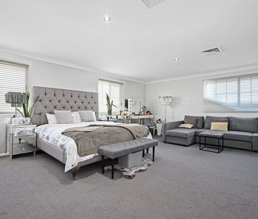 A Masterclass in Luxury Family Living - Photo 4