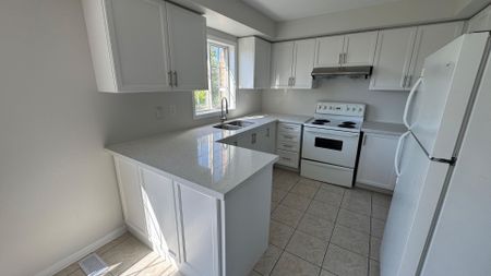 For Lease - 520 Novo Star Drive Unit# 24, Mississauga, Ontario - Photo 5