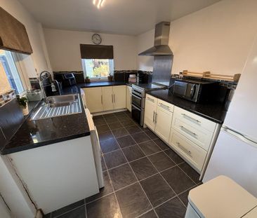 3 bedroom terraced house to rent - Photo 6