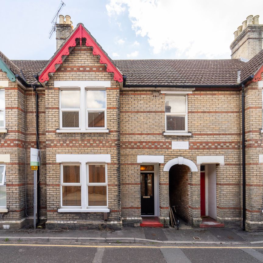 3 bed terraced house to rent in Denmark Road, Poole, BH15 - Photo 1