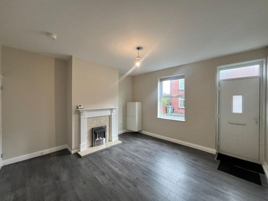 2 bedroom House To Let - Photo 1