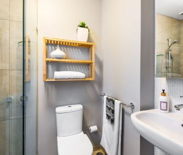 Gorgeous Ground Floor Apartment – A Must To Inspect - Photo 5