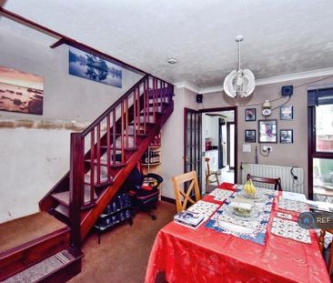 2 bedroom terraced house to rent - Photo 5