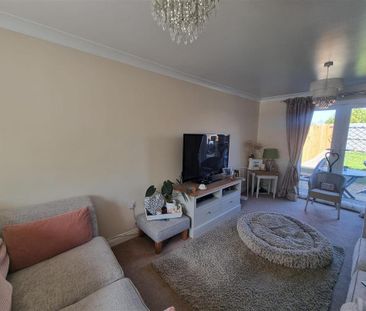 3 bedroom semi-detached house to rent - Photo 2