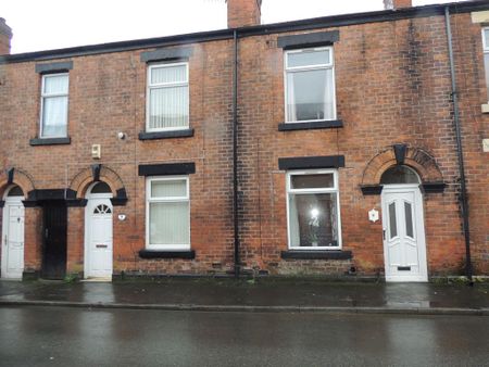 2 bedroom terraced house to rent - Photo 4