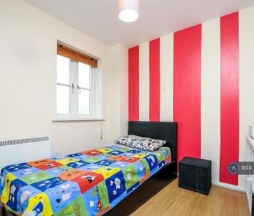 3 bedroom penthouse to rent - Photo 3