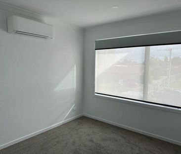 MODERN LIVING AT ITS BEST - Photo 5