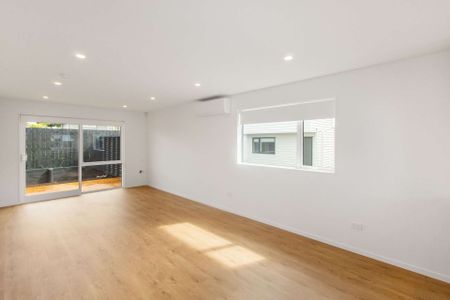 Stunning New Build Home on Claymore Street - Photo 5