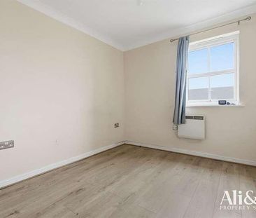 Rawlyn Close, Chafford Hundred, RM16 - Photo 4