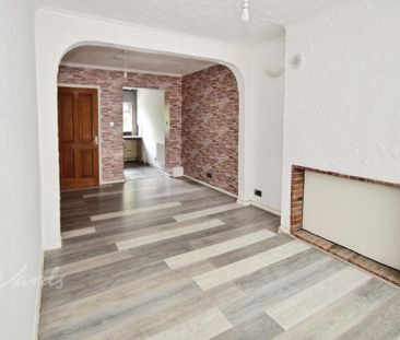 2 bedroom end of terrace house to rent - Photo 5