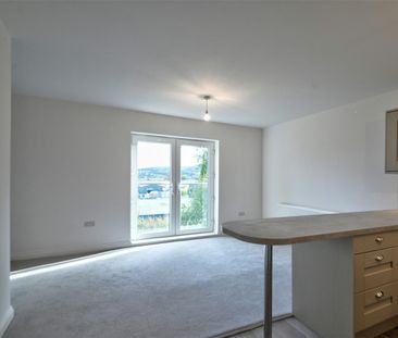 Flat to rent on - Photo 5