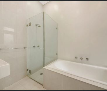 Stylish City-Fringe Living in the Heart of Glebe - Photo 1