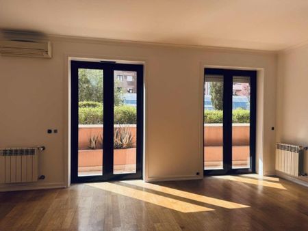 3 bedroom luxury Flat for rent in Green Park, São Domingos de Benfica, Lisbon - Photo 5