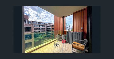 Stylish 2-Bedroom Apartment in the Heart of Erskineville - Photo 5