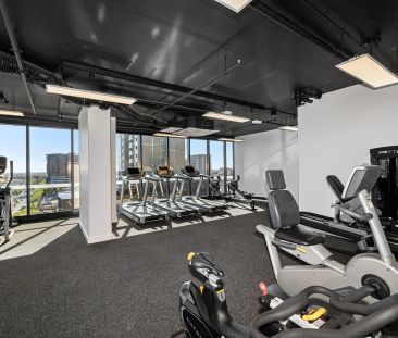 Brand New Studio Apartment in Victoria Tower - Photo 6
