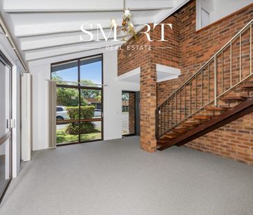 New paint, New carpet! Townhouse Living in Isle of Capri - Photo 2