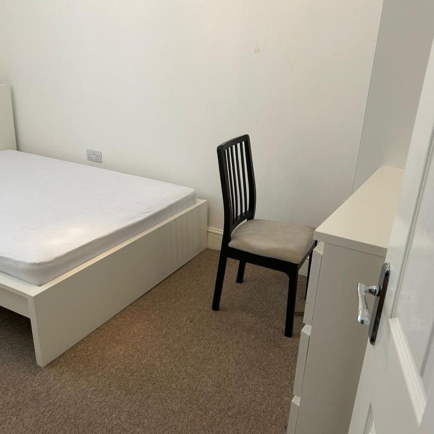 Addison Road, Flat 4 , Plymouth - Photo 1