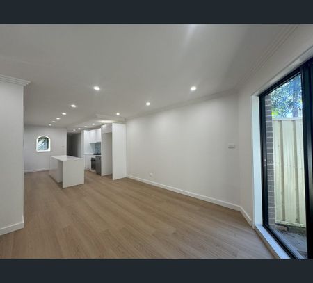10/6 Heron Cl, Watanobbi, NSW 2259 - Photo 5