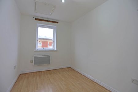 Price £1,750 pcm - Available Now - Unfurnished - Photo 4