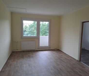 Schöne 3 Raum Wohnung in der Bitterfelder Innenstadt - Foto 1