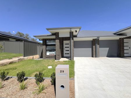 Brand New 3 Bedroom Family Home! - Photo 3