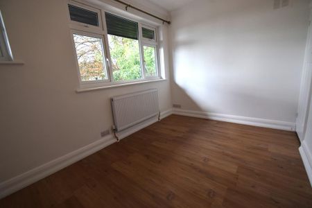 2 bedroom ground floor maisonette to rent - Photo 3