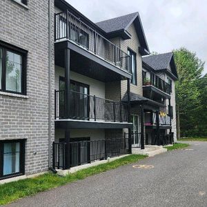 4 1/2 à louer - Photo 2