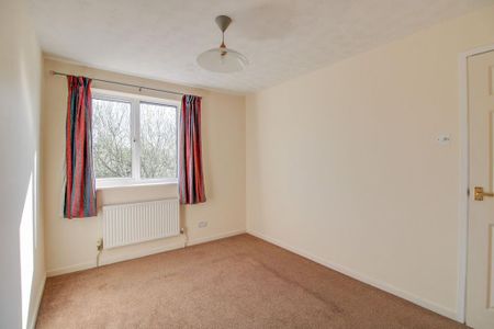 3 bedroom end of terrace house to rent - Photo 4