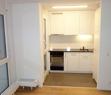 Moderne Wohnung an lebhafter Lage - Photo 2