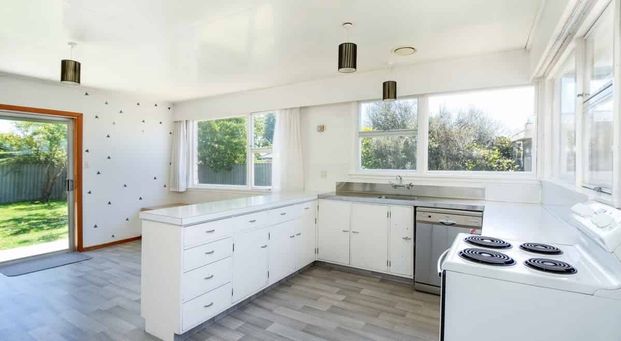 Check This One Out! - Photo 1