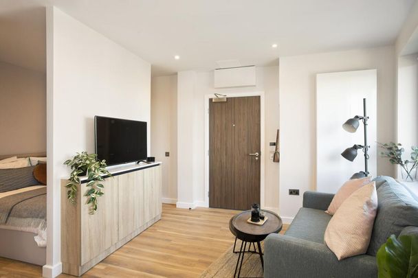 Studio to rent - Photo 1