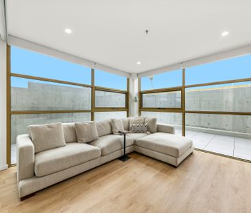 Modern Living in Boulevard! - Photo 2