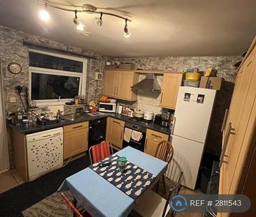 2 bedroom terraced house to rent - Photo 3