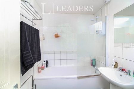 4 bedroom property to rent St Johns, Worcester, WR2 - Photo 5