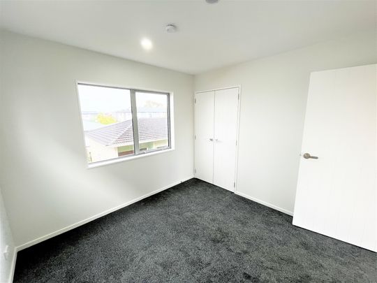 BRAND NEW CORNER, SPACIOUS & CENTRAL - Photo 1