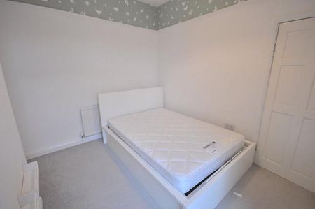 2 Bedroom Terraced To Let - Photo 4