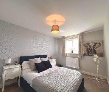 3 bedroom semi-detached house to rent - Photo 5