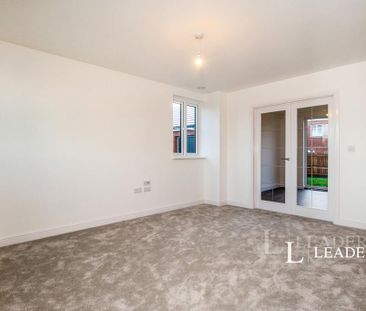 4 bedroom detached house to rent - Photo 2