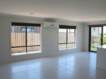 12 Tannin Way, Waurn Ponds - Photo 5