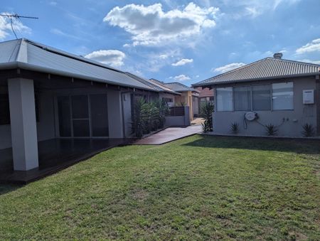 Spacious Four Bedroom Home in Baldivis - Photo 4