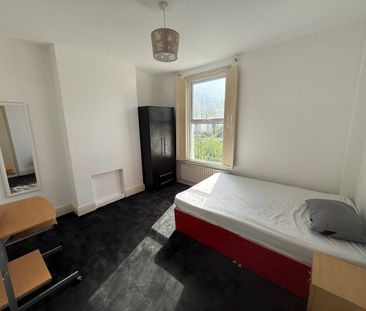 Room in a Shared House, Southover Street, BN2 - Photo 2