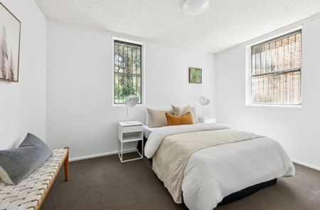 Alexandria - Photo 3