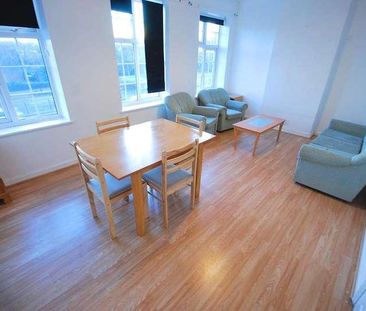 Western Avenue, Acton, London, W3 - Photo 1