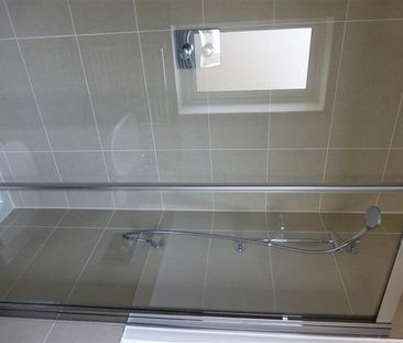 Raven Drive, Maidenhead - Photo 1