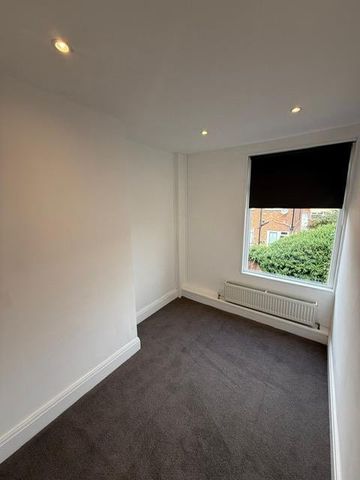 4 bedroom terraced house to rent - Photo 2