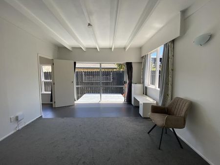Property Management9 Bond Crescent, Forrest Hill - House for Rent - Photo 3