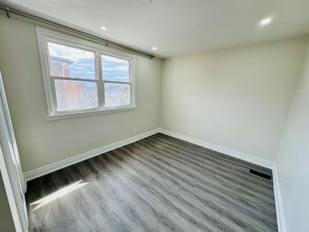 For Lease - 196 Caledonia Road Unit# 2nd Flr, Toronto, Ontario - Photo 5