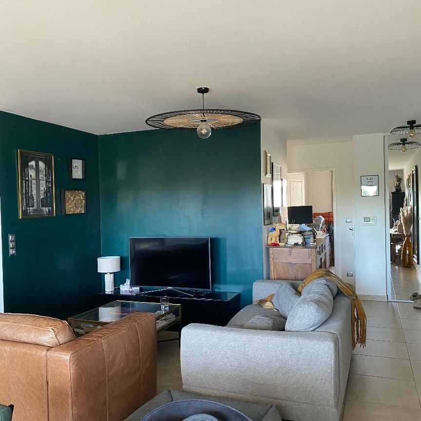 Location Appartement 3 pièces 74m² GUILHERAND GRANGES 07500 - Photo 1