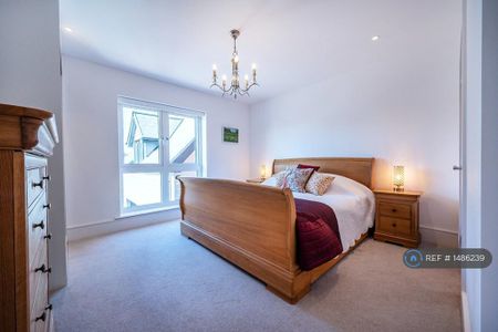 5 bedroom detached house to rent - Photo 3