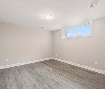 For Lease - 1214 MONTBLANC Crescent Unit# A, Russell, Ontario - Photo 2